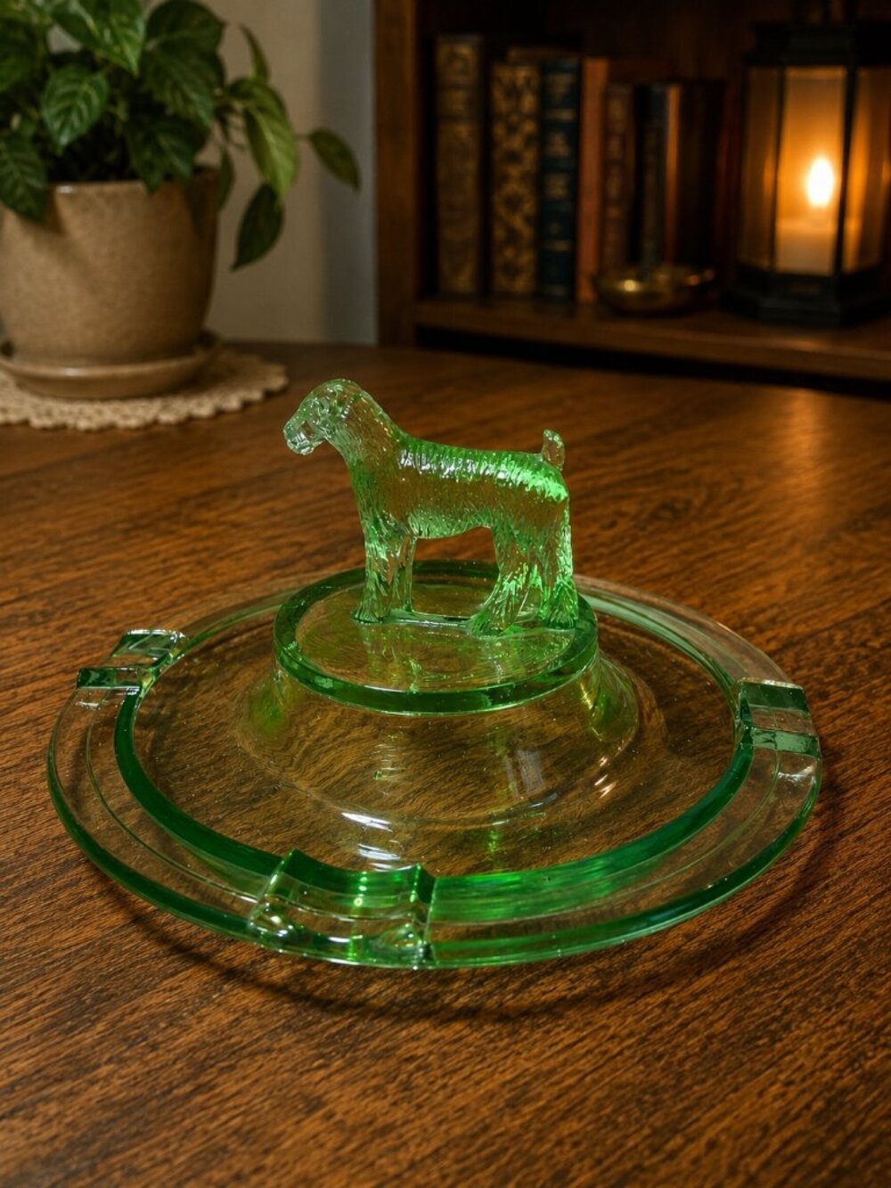 L.E. Smith Uranium Glass Dog Ashtray 1930's Vintage Pristine